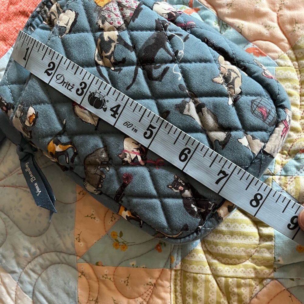 Vera Bradley Blue Quilted Cat Print Carrier - Picture 12 of 12